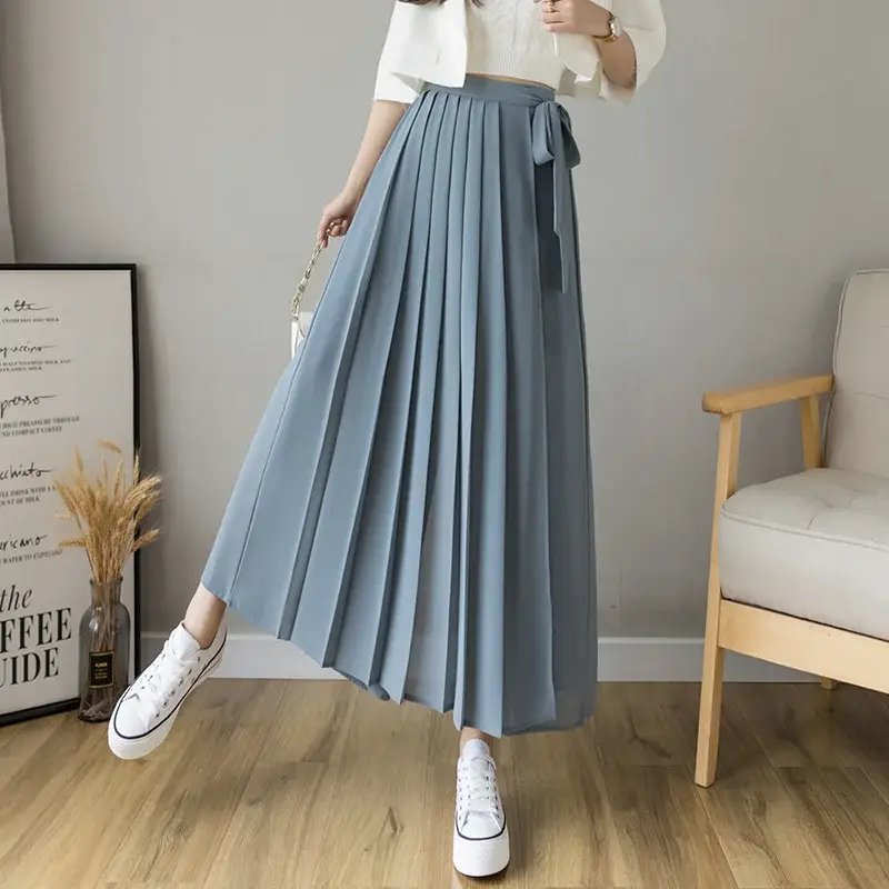 Jupe-culotte-plissee-longue-a-jambes-larges-et-ruban-a-nouer-picture-5