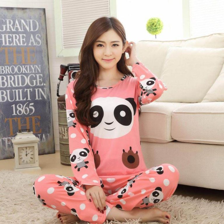 Kawaii-pyjama-set-ample-et-confortable-a-motifs-dours-chat-lapin-et-panda-picture-9
