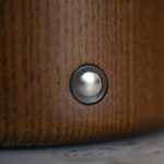Lampe-de-chevet-japonaise-LED-rechargeable-en-soie-et-bois-de-noyer-picture-9