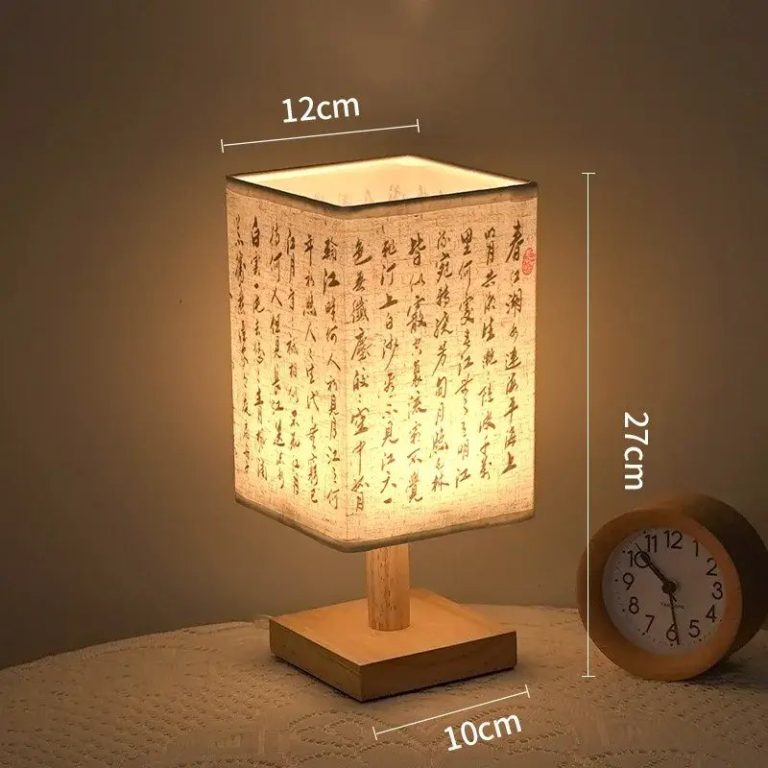 Lampe-japonaise-traditionnelle-a-abat-jour-calligraphie-et-socle-en-bois-massif-picture-5