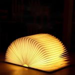 Lampe-livre-rechargeable-en-papier-kraft-et-bois-derable-a-ouverture-360-degres-picture-1