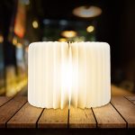 Lampe-livre-rechargeable-en-papier-kraft-et-bois-derable-a-ouverture-360-degres-picture-2