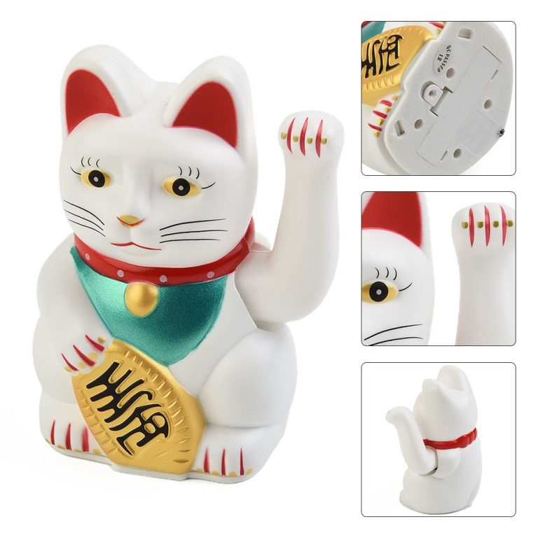 Maneki neko à patte droite mobile avec bavoir turquoise et clochette dorée
