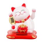 Maneki neko blanc décoratif à mécanisme solaire avec collier et sac porte-bonheur dorés