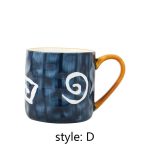 Mug-en-ceramique-japonaise-avec-anse-miel-et-motifs-bleus-peints-a-la-main-picture-7