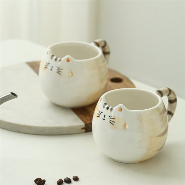 Mug-en-forme-de-chat-en-porcelaine-avec-anse-en-queue-rayee-picture-1