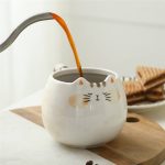 Mug-en-forme-de-chat-en-porcelaine-avec-anse-en-queue-rayee-picture-5