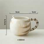 Mug-en-forme-de-chat-en-porcelaine-avec-anse-en-queue-rayee-picture-7