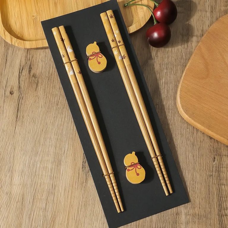 Paire-de-baguettes-japonaises-en-bambou-design-avec-motifs-traditionnels-picture-9