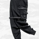 Pantalon-a-sangles-ajustables-et-poches-zippees-pour-un-style-streetwear-urbain-picture-3
