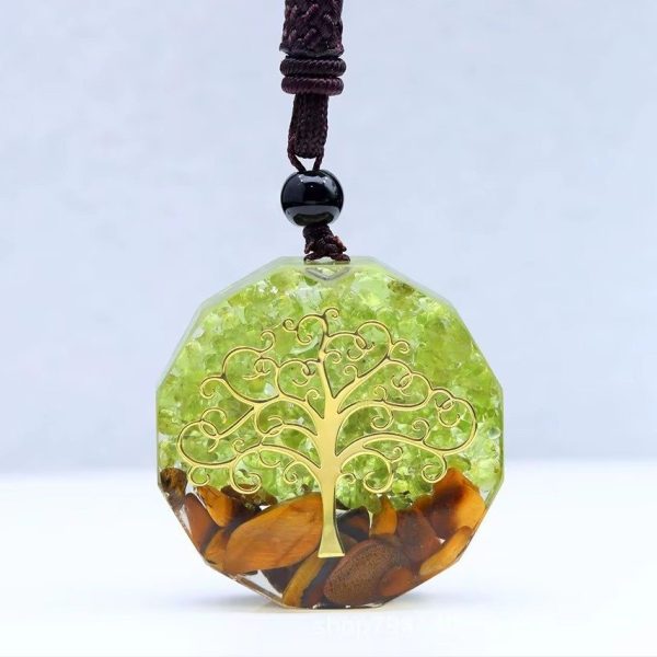 Pendentif arbre de vie doré en résine facettée pour méditation et yoga