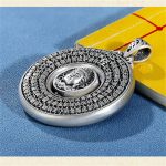 Pendentif-argent-bouddha-en-925-orne-de-mantras-bouddhistes-graves-et-de-motifs-picture-2
