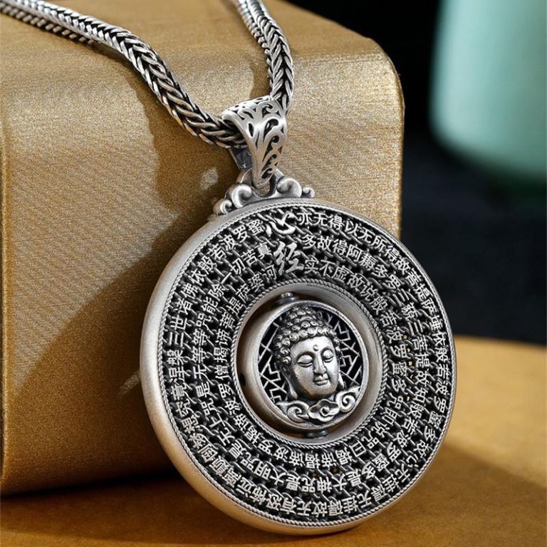 Pendentif-argent-bouddha-en-925-orne-de-mantras-bouddhistes-graves-et-de-motifs-picture-3