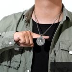 Pendentif-argent-bouddha-en-925-orne-de-mantras-bouddhistes-graves-et-de-motifs-picture-5