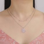Pendentif-lotus-epure-en-acier-inoxydable-sur-chaine-fine-pour-femme-picture-2