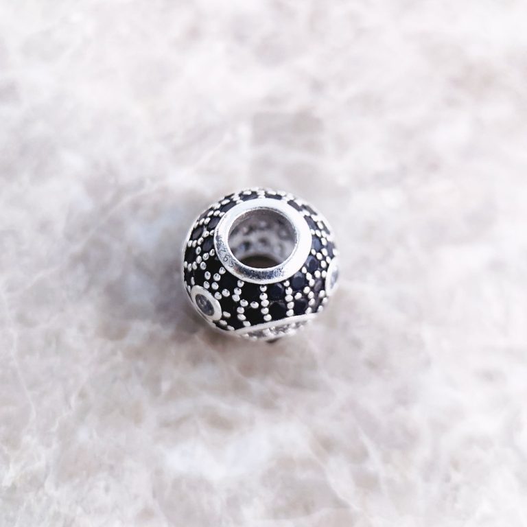 Perle pour yin yang en argent avec pavage contrasté de zirconiums