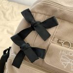 Petit-sac-a-dos-femme-en-velours-cotele-avec-nuds-decoratifs-satines-picture-8