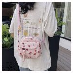 Petit-sac-bandouliere-en-velours-cotele-au-format-compact-picture-15