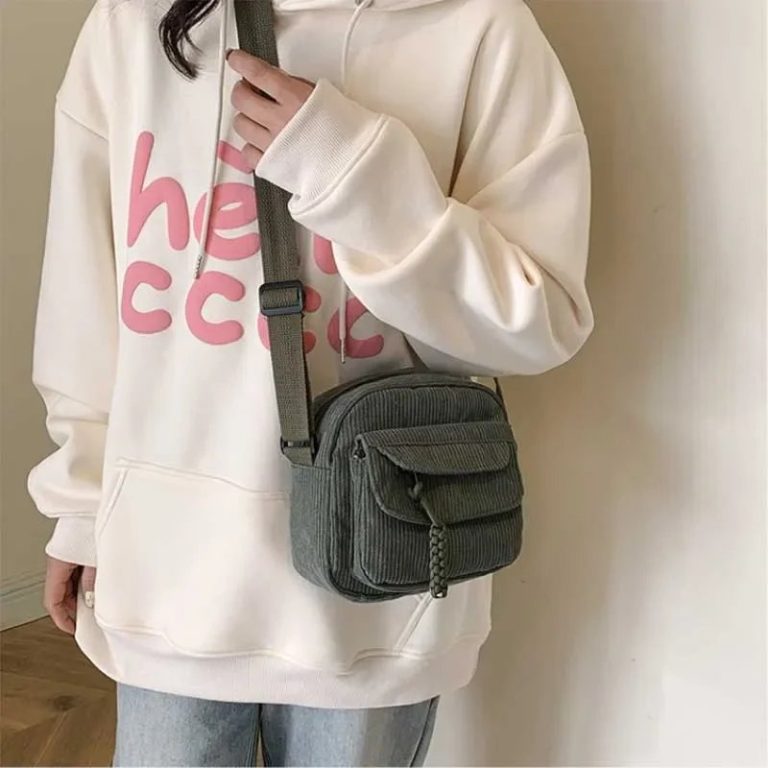 Petit-sac-bandouliere-en-velours-cotele-au-format-compact-picture-2