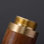 Porte-cure-dents-pelican-en-bois-naturel-avec-bande-decorative-en-laiton-dore-picture-7