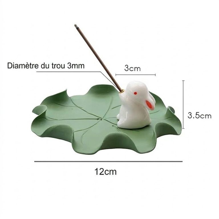 Porte-encens pour la méditation en céramique avec lapin et base en feuille de lotus