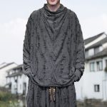 Pull col roulé oversize à effet déchiré style grunge