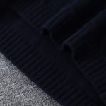 Pull-en-maille-torsadee-et-rayee-a-col-rond-pour-lhiver-picture-4