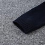 Pull-en-maille-torsadee-et-rayee-a-col-rond-pour-lhiver-picture-6