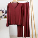 Pyjama-femme-en-coton-a-coupe-ample-et-bordures-ondulees-picture-1