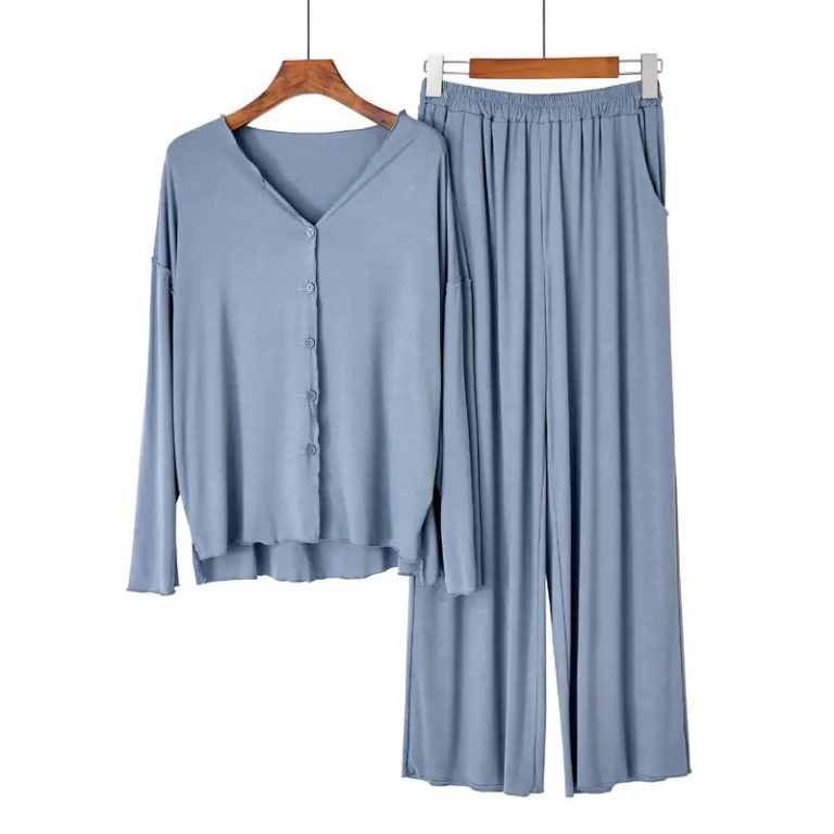 Pyjama-femme-en-coton-a-coupe-ample-et-bordures-ondulees-picture-2