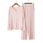 Pyjama-femme-en-coton-a-coupe-ample-et-bordures-ondulees-picture-3
