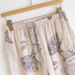 Pyjama-kimono-dinterieur-en-gaze-de-coton-a-pivoines-et-papillons-picture-10