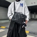 Sac-bandouliere-homme-streetwear-avec-flammes-et-fermeture-magnetique-picture-2