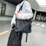 Sac-bandouliere-homme-streetwear-avec-flammes-et-fermeture-magnetique-picture-4