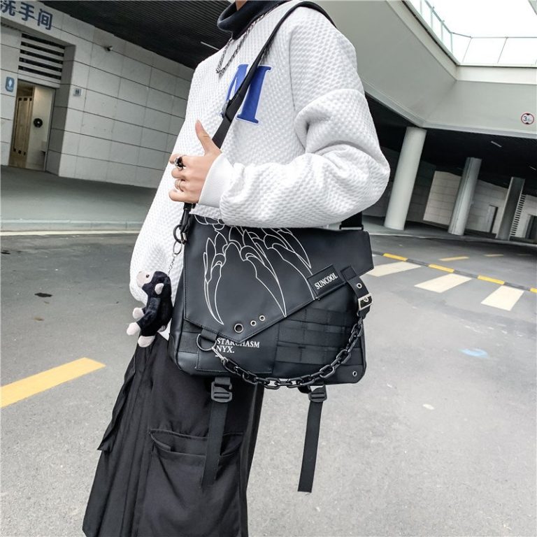 Sac-bandouliere-homme-streetwear-avec-flammes-et-fermeture-magnetique-picture-4