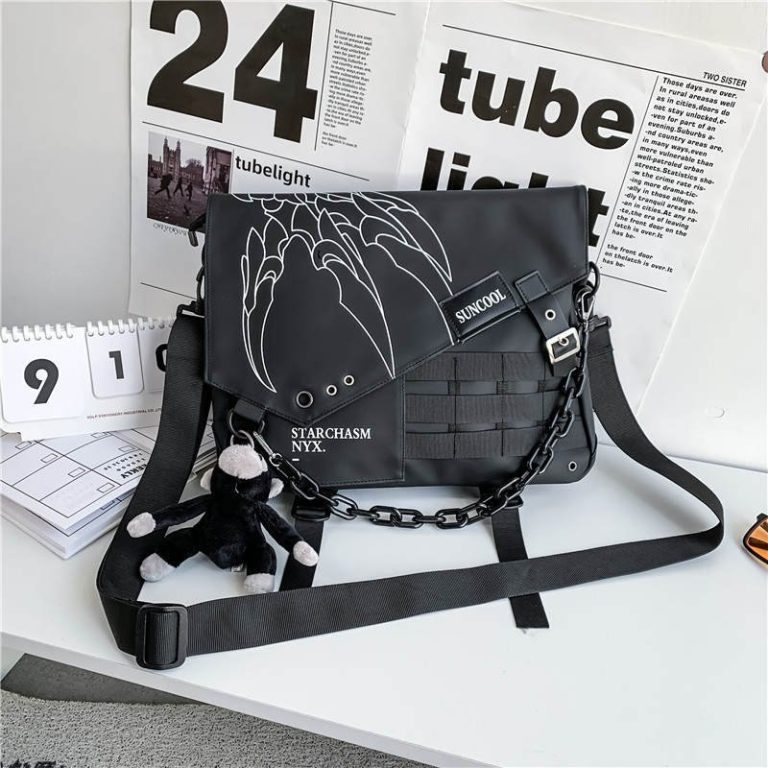 Sac-bandouliere-homme-streetwear-avec-flammes-et-fermeture-magnetique-picture-5