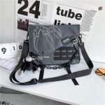 Sac-bandouliere-homme-streetwear-avec-flammes-et-fermeture-magnetique-picture-6