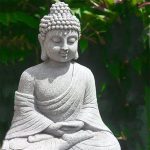 Statue-bouddha-exterieur-en-resine-aspect-pierre-pour-decoration-zen-de-jardin-o-picture-1