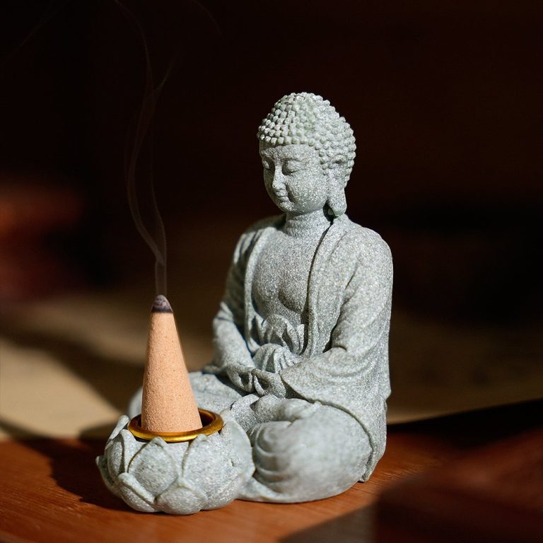 Statue-de-bouddha-assis-en-meditation-avec-porte-encens-integre-sur-fleur-de-lot-picture-3