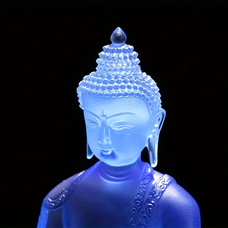 Statue de bouddha médecine en résine translucide bleue avec tige de lotus sculptée