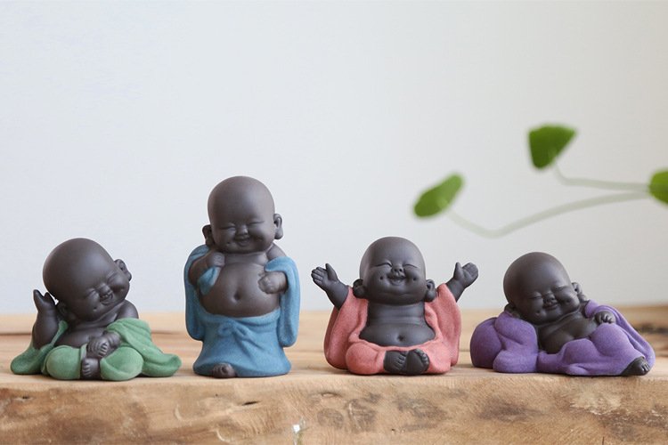 Statuette-moine-bouddhiste-en-ceramique-emaillee-pour-decoration-zen-picture-7
