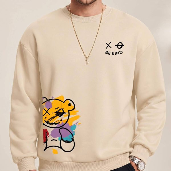 Sweat col rond homme imprimé avec motif ourson stylisé et message "Be Kind"