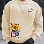 Sweat-col-rond-homme-imprime-avec-motif-ourson-stylise-et-message-Be-Kind-picture-1