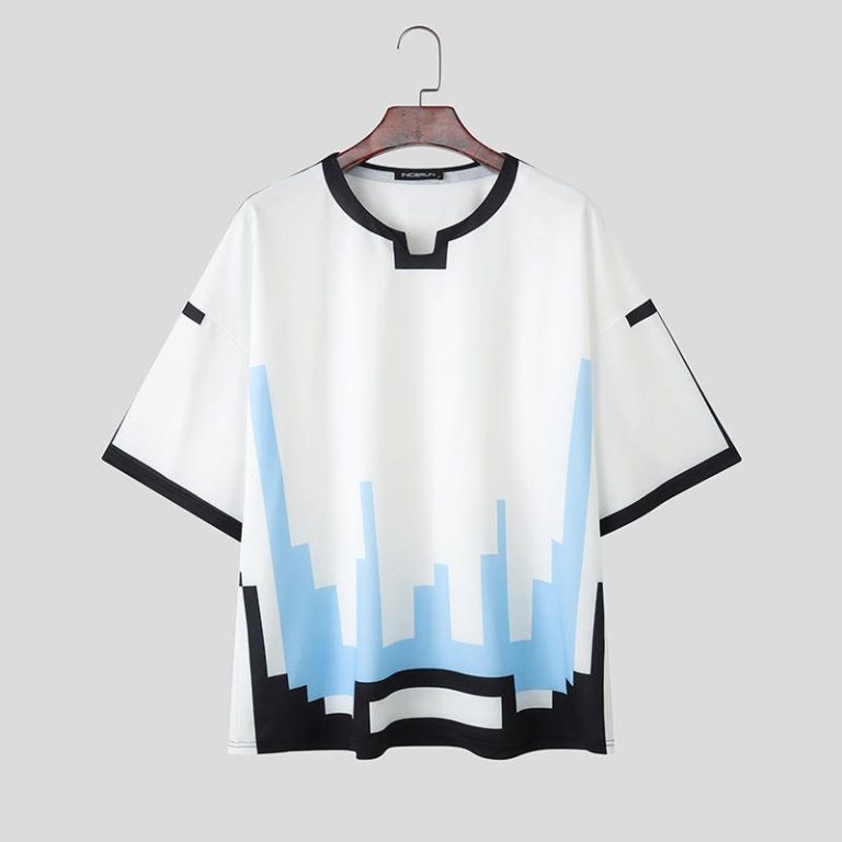 T-shirt-blanc-homme-oversize-a-motifs-geometriques-pixelises-et-bordures-contrastees-picture-3