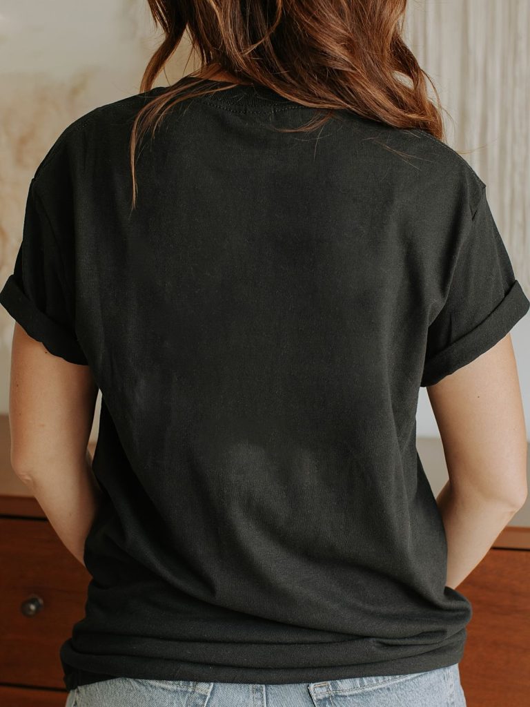 T-shirt-kpop-a-imprime-lapin-au-casque-audio-et-curs-picture-3