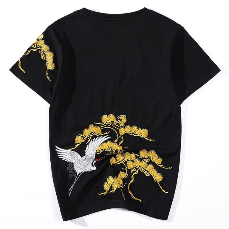 T-shirt-motif-japonais-a-broderie-de-grue-et-pin-dore-picture-1