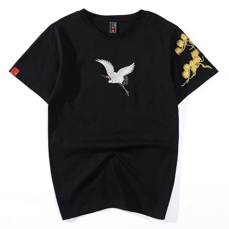 T-shirt-motif-japonais-a-broderie-de-grue-et-pin-dore-picture-2