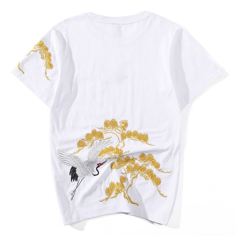 T-shirt-motif-japonais-a-broderie-de-grue-et-pin-dore-picture-5
