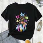 T-shirt-noir-boheme-a-motif-attrape-reves-avec-papillons-multicolores-et-plumes-picture-2
