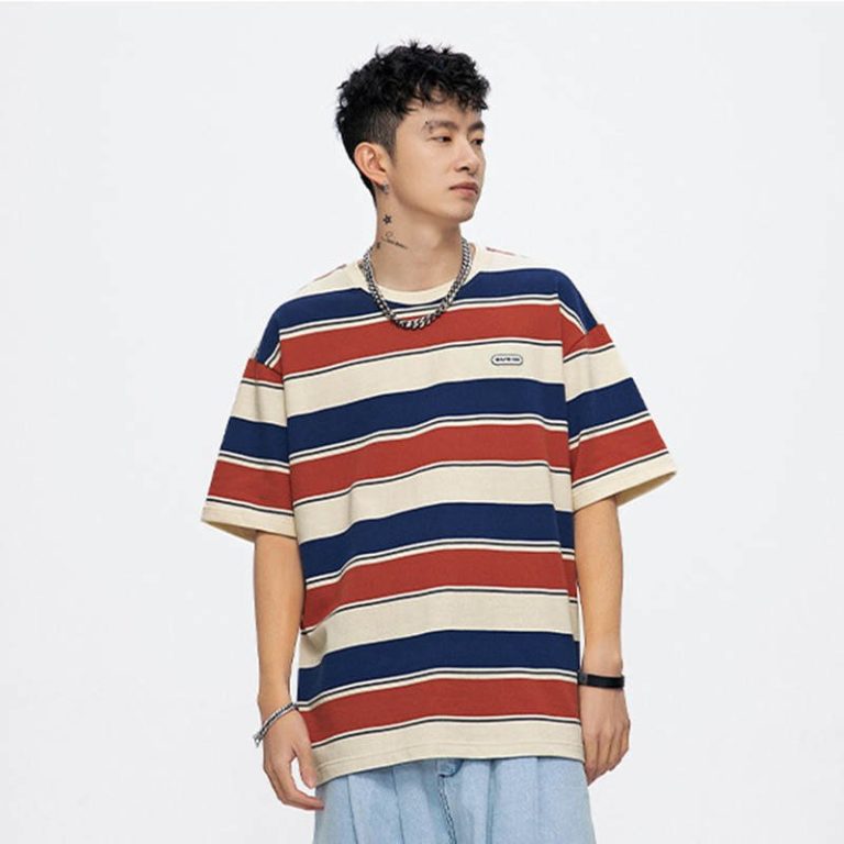 T-shirt rayé multicolore à col rond et coupe ample oversize, style streetwear décontracté